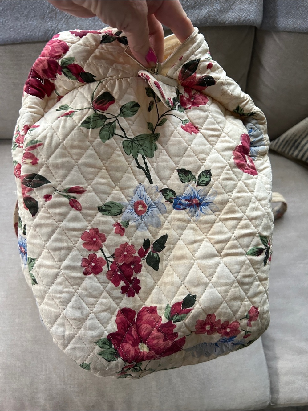 Quilted Floral Tote Bag in Cream and Red - Women's Shoulder Tote - Picture 6 of 8